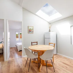appartement-climatise-2-chambres.hotels-rhonealpes.com/