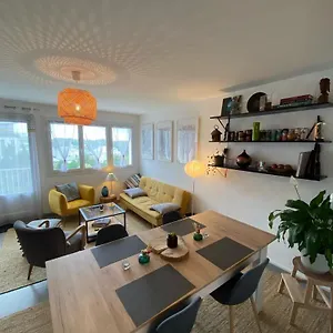 appartement-lumineux-70-m2-parking-prive-proche-centre.inbrittany.com/